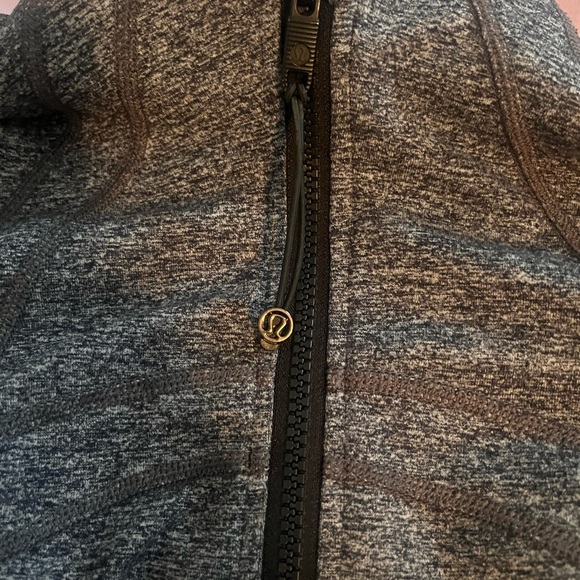 Fairly used define jacket - Picture 2 of 5